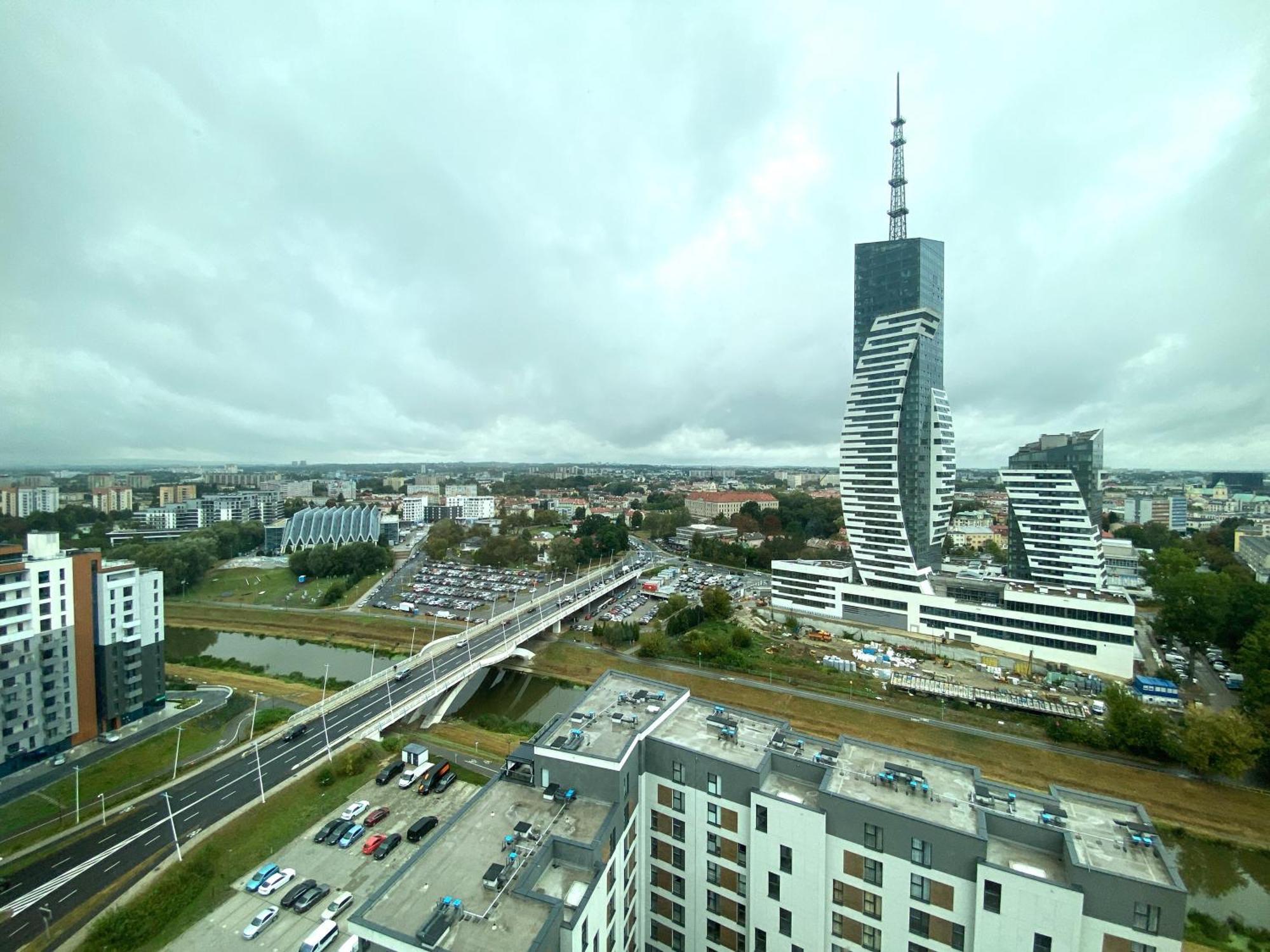 Panorama Capital Luna Rzeszów Esterno foto